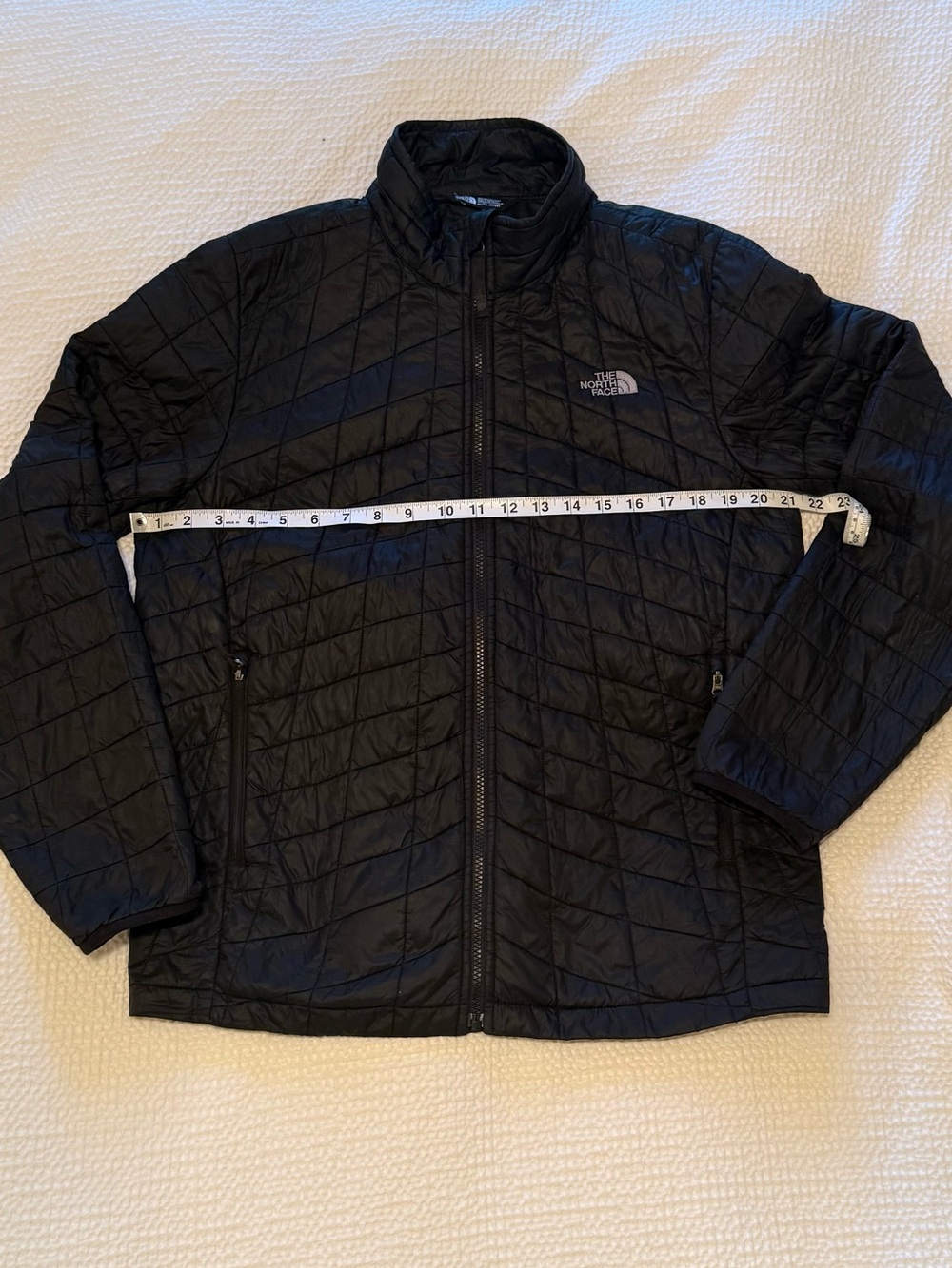 The North Face | Black Quilted Puffer Jacket | Kids XL Fits Women's M/L - Picture 4 of 15